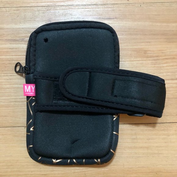 MY TAGALONG Black and Gold Arm Band, Running Exercise - NEW - Picture 2 of 9